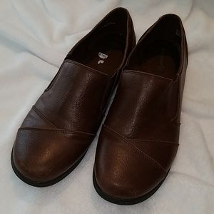BareTraps Brown Havens Sz 11 W Slip on